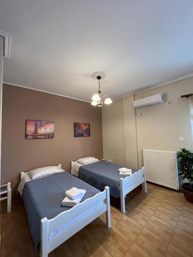 George'S House Apartman Ártemida Kültér fotó