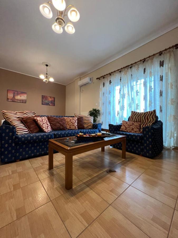 George'S House Apartman Ártemida Kültér fotó